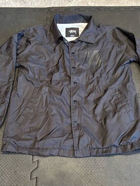 Stussy World Tour Coach Jacket Black Nylon Men's Medium Lightweight Snap Front